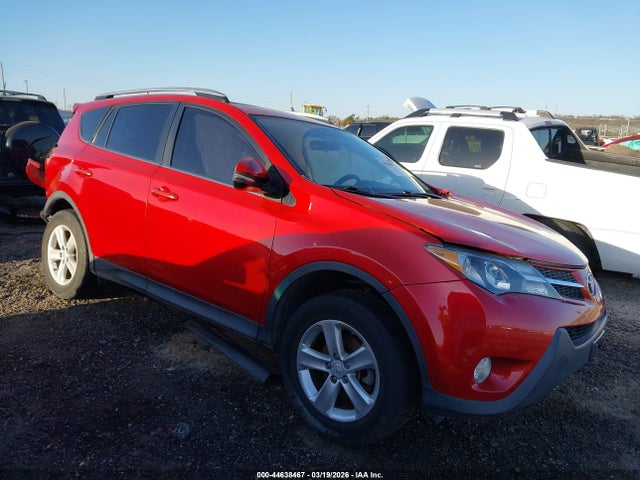 Salvage Toyota RAV4 Image