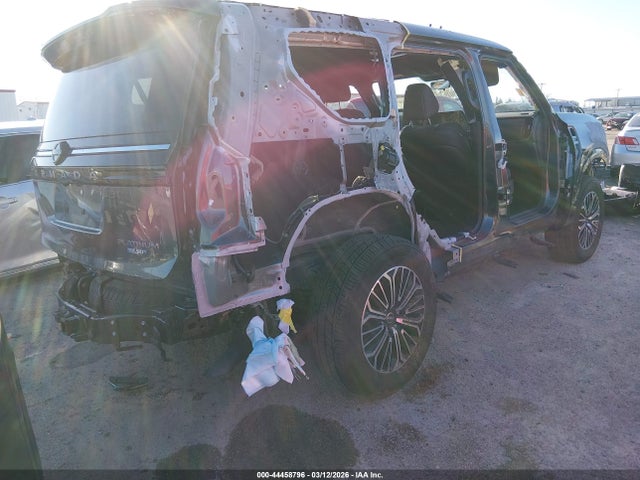 Nissan Armada Platinum 4wd