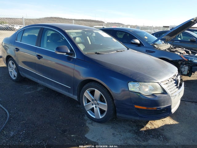 Salvage Volkswagen Passat Image