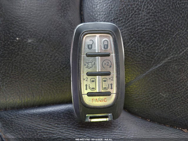 Chrysler Pacifica Touring-l