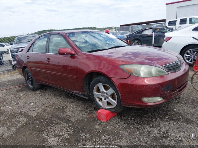 Salvage Toyota Camry Image