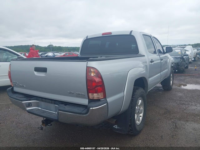 Toyota Tacoma Base V6