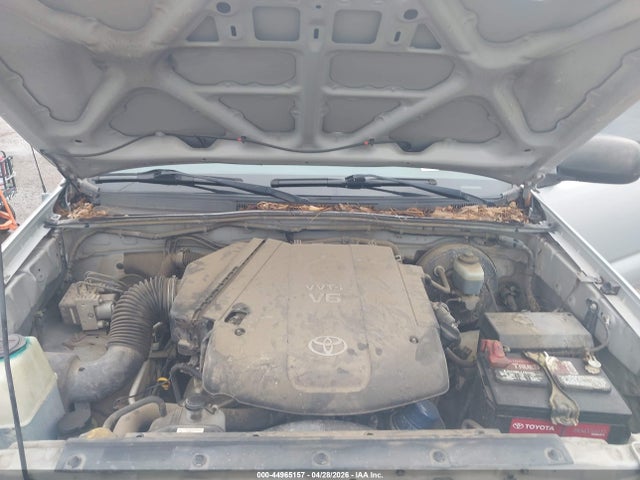 Toyota Tacoma Base V6