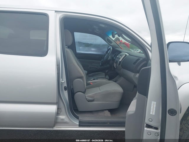 Toyota Tacoma Base V6