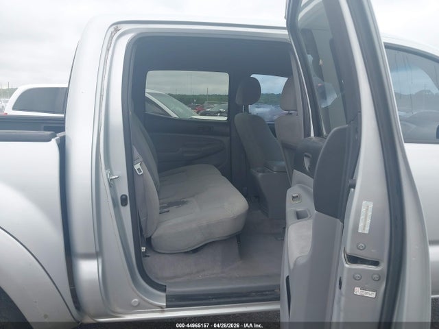 Toyota Tacoma Base V6