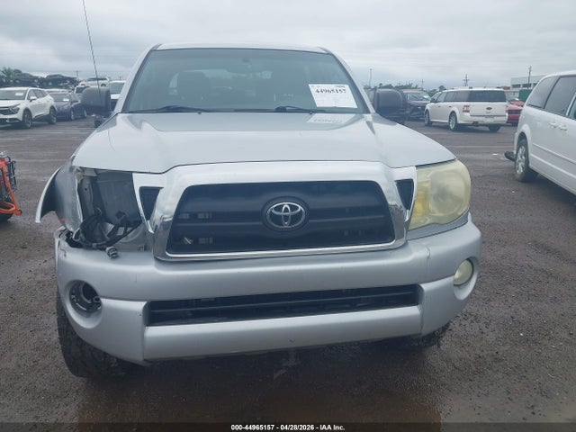 Toyota Tacoma Base V6