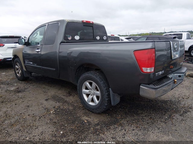 Nissan Titan Se