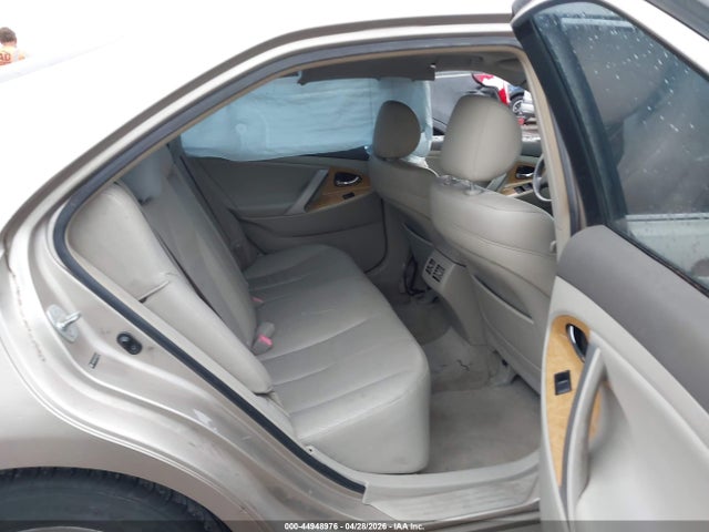 Toyota Camry Xle V6