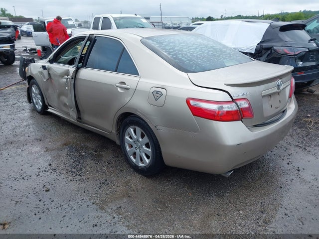 Toyota Camry Xle V6