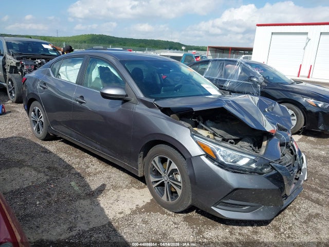 Salvage Nissan Sentra Image