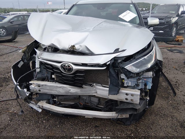 Toyota Highlander Le