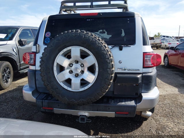 Toyota FJ Cruiser