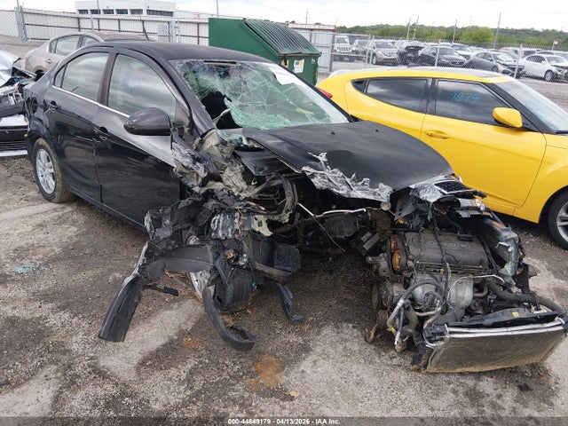 Chevrolet Sonic Lt Auto