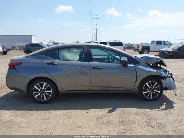 Nissan Versa 1.6 S