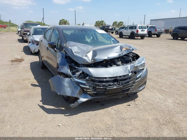Nissan Versa 1.6 S