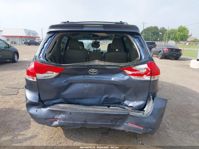 Toyota Sienna Xle V6 8 Passenger