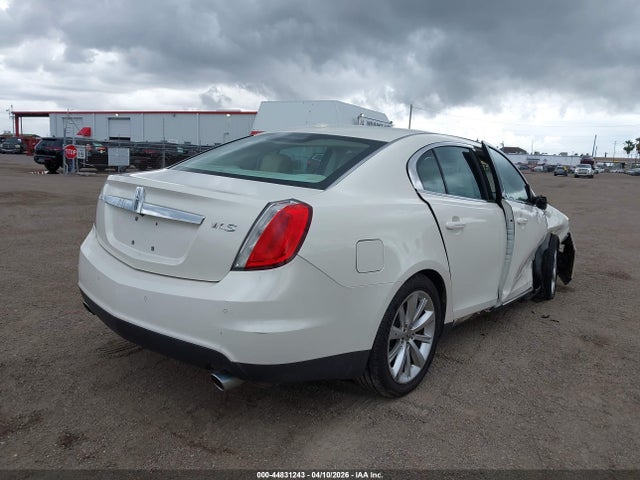 Lincoln MKS