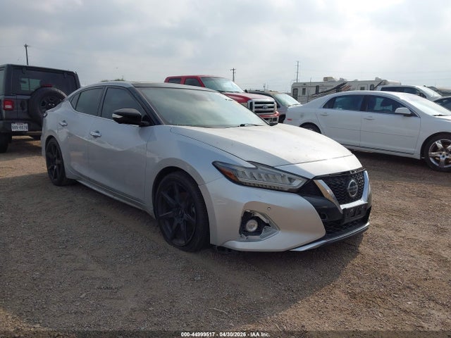 Salvage Nissan Maxima Image