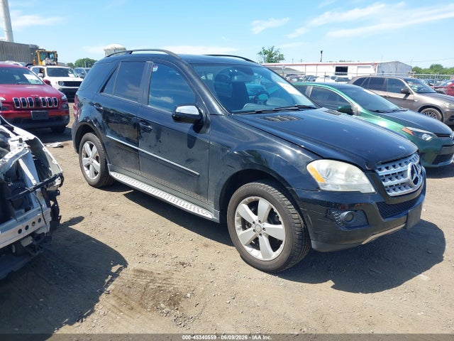 Salvage Mercedes-Benz M-Class Image