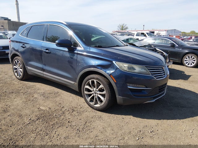 Salvage Lincoln MKC Image