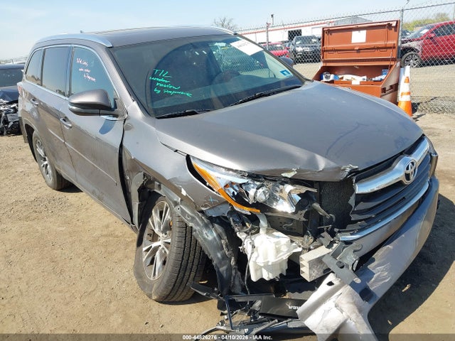 Toyota Highlander Xle V6