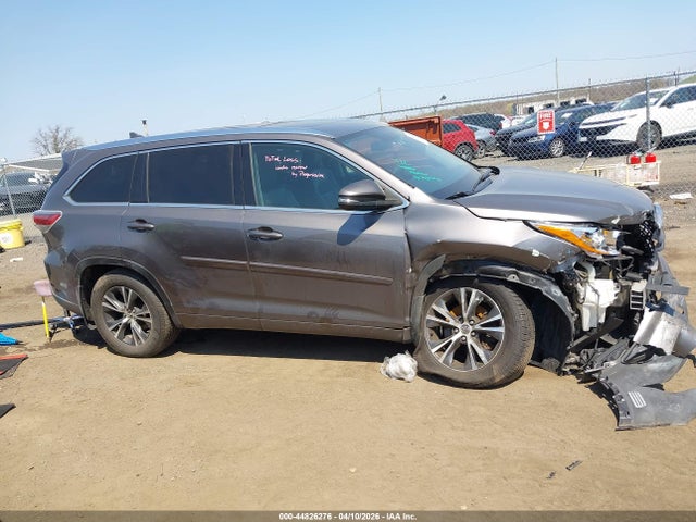 Toyota Highlander Xle V6