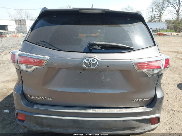 Toyota Highlander Xle V6
