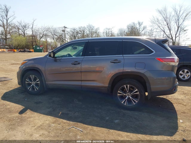Toyota Highlander Xle V6