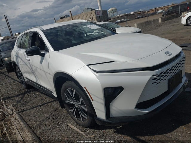 Salvage Toyota Crown Signia Image