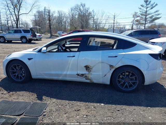 Tesla Model 3 Standard Range Plus Rear-wheel Drive