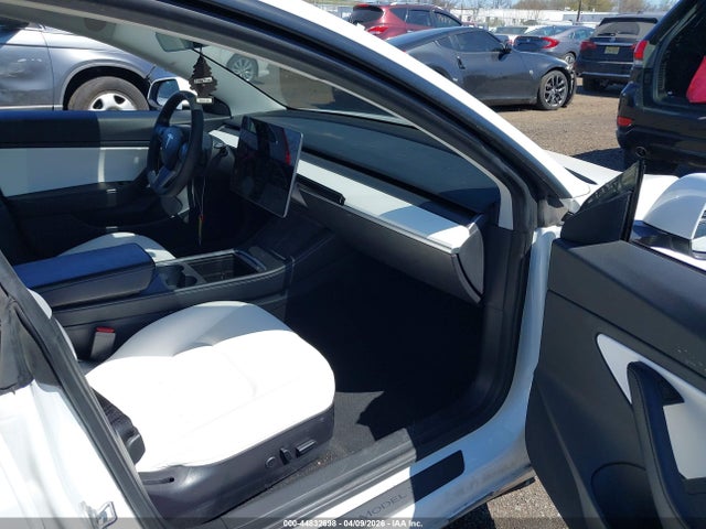 Tesla Model 3 Standard Range Plus Rear-wheel Drive
