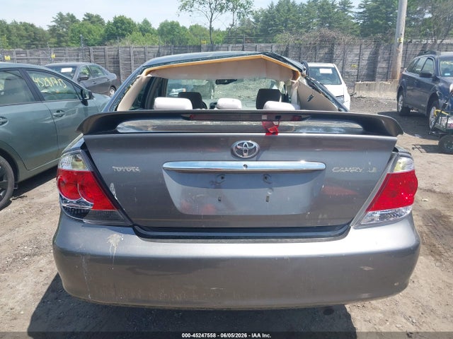 Toyota Camry Le