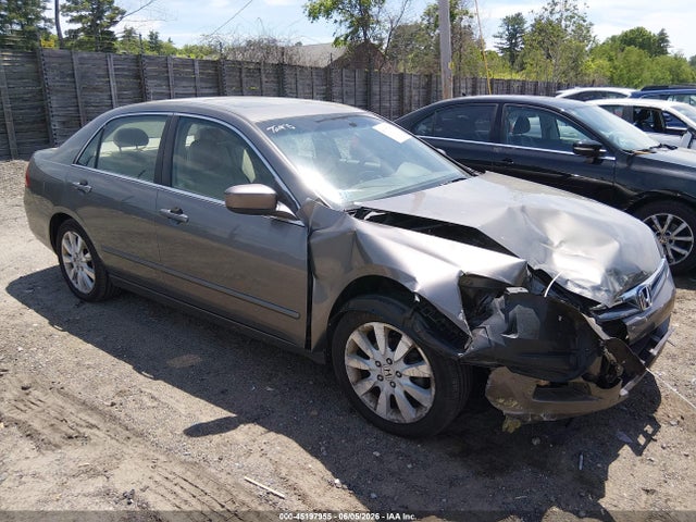 Salvage Honda Accord Image