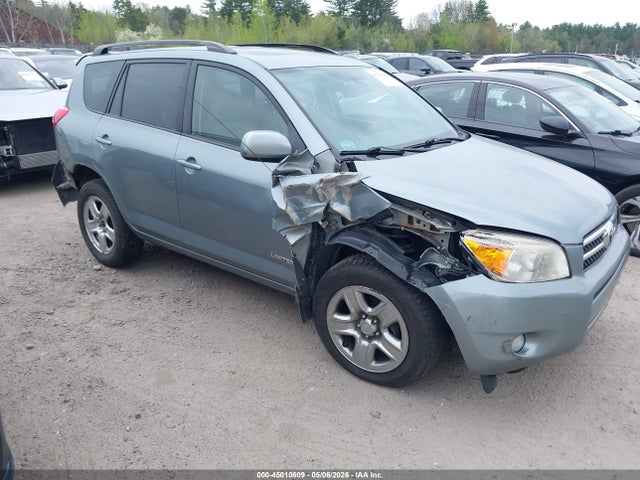 Salvage Toyota RAV4 Image