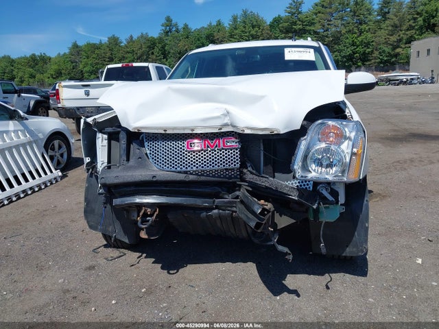 GMC Yukon Denali