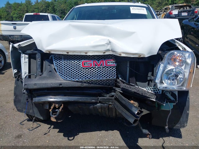 GMC Yukon Denali