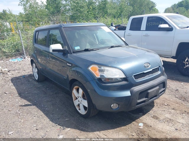 Salvage Kia Soul Image
