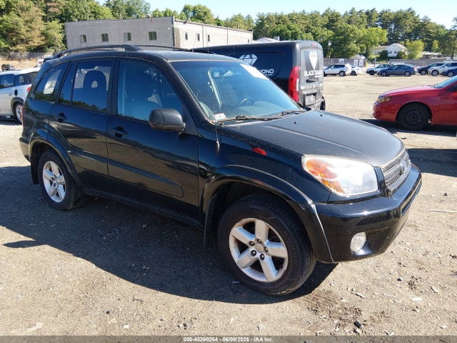 Salvage Toyota RAV4 Image