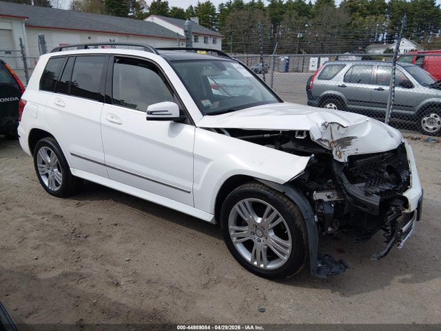 Salvage Mercedes-Benz GLK Image