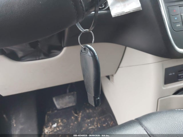 Chrysler Town & Country Touring-l