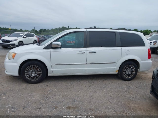 Chrysler Town & Country Touring-l