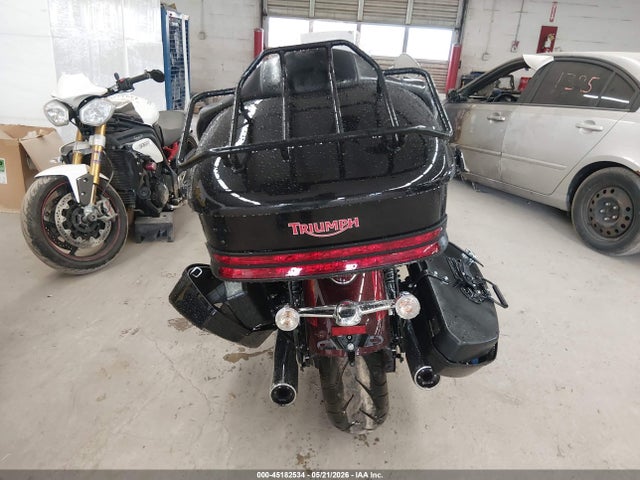 Triumph Thunderbird Commander