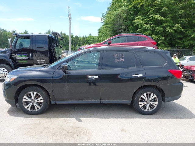 Nissan Pathfinder Sv