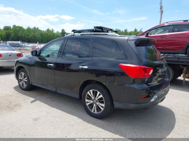 Nissan Pathfinder Sv