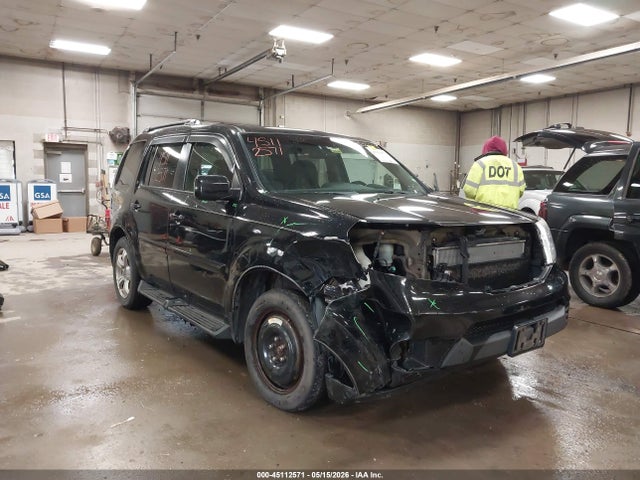 Salvage Honda Pilot Image