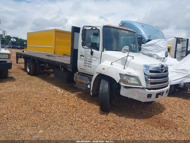 Salvage Hino Hino 338 Image