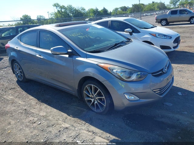 Salvage Hyundai ELANTRA Image