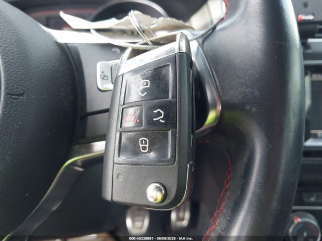 Volkswagen Golf 2.0t Se 4-door