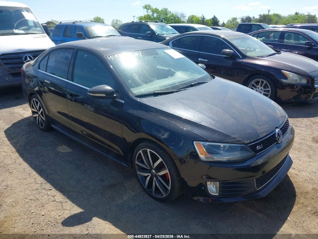 Salvage Volkswagen Jetta Image