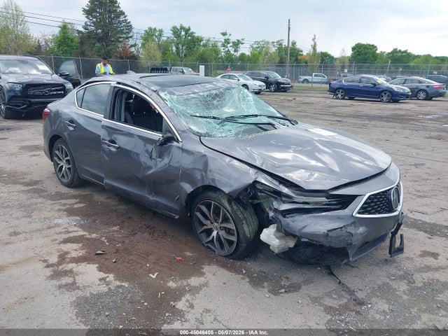 Salvage Acura ILX Image